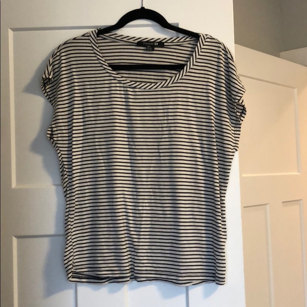 Black & white T